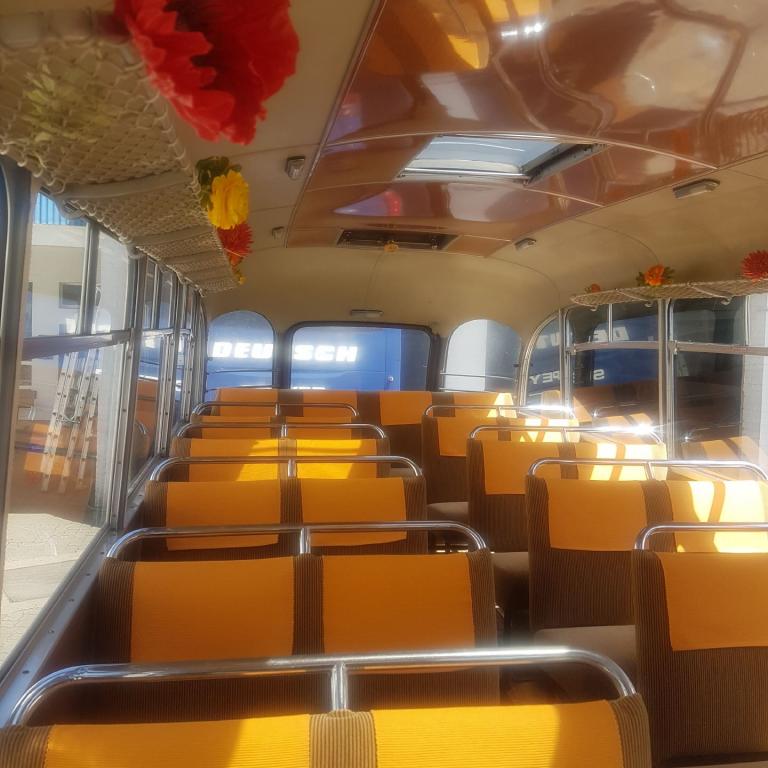 Oldtimerbus von innen