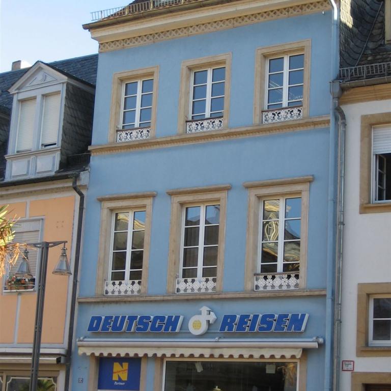 Außenansicht ehemaliges Reisebüro